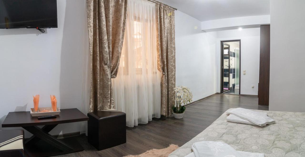 Casa Lazar Ξενοδοχείο Buşteni Εξωτερικό φωτογραφία